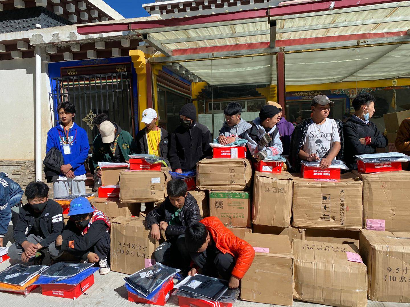 昆明俊豪家庭服务解决方案有限公司公益回顾丨家国同欢月同圆 温暖满载甘孜州(图7)