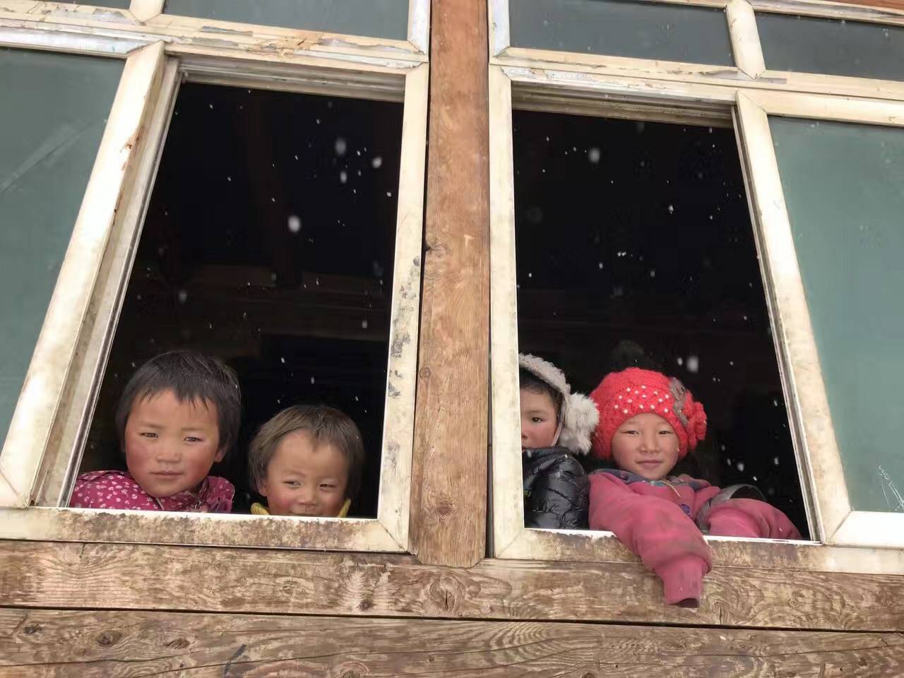 昆明俊豪家庭服务解决方案有限公司公益回顾丨家国同欢月同圆 温暖满载甘孜州(图9)